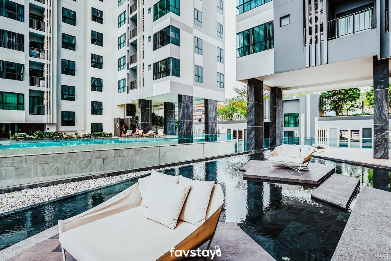 Favstay - The Base Central Патая Екстериор снимка